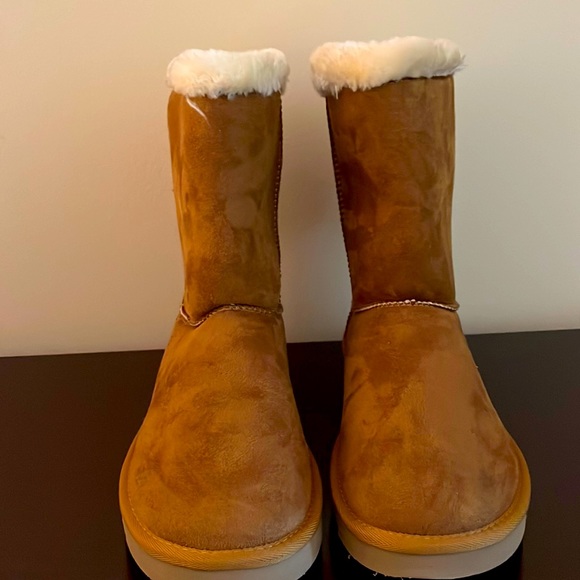 UGG Shoes - Brand new Uggs